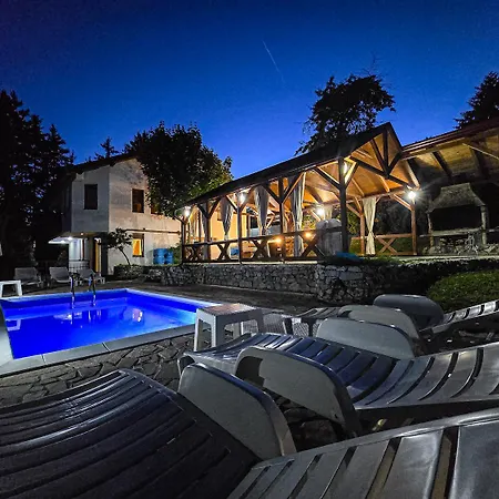 Arij Villa *